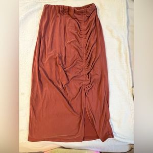 MIDI Skirt with slit